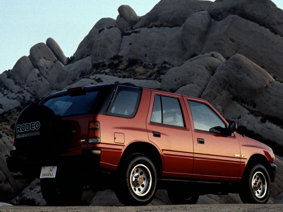  Isuzu Rodeo S 1993 года  (фото 2 из 2)
